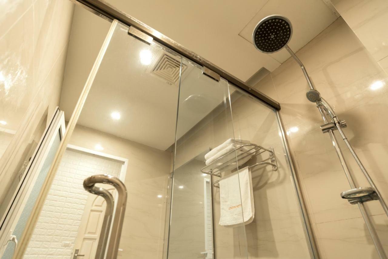 הלונג London Hotel מראה חיצוני תמונה